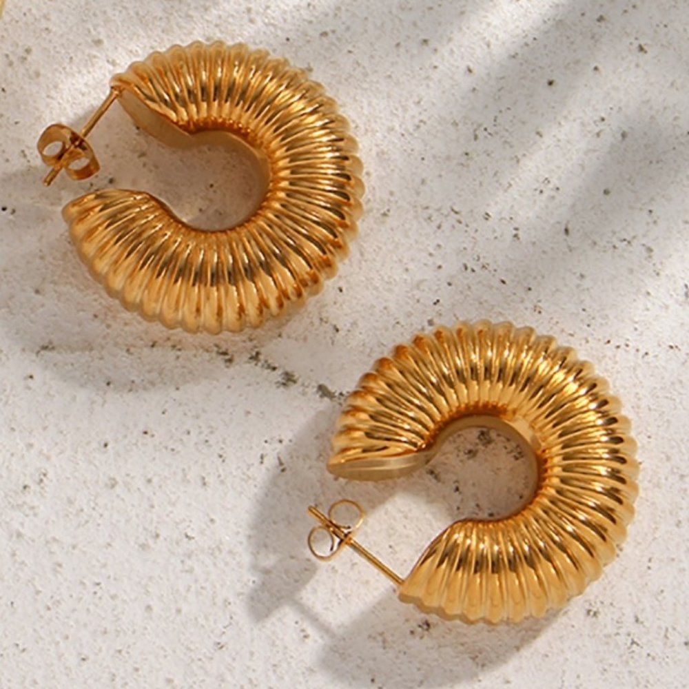 Vintage PVD 18K Gold Plated Hollow Chunky Textured Hoop Earring Stainles… - Picture 7 of 7